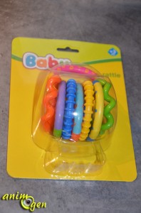 Jouet pour perroquet par détournement d'objet : hochet Baby, "Ring rattle" (Carrefour)