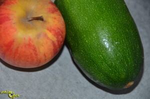 Alimentation : la farandole de pommes et courgettes, une note de fantaisie dans les repas de nos perroquets