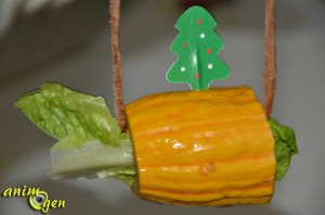 Une bûche de Noël vitaminée pour nos lapins, rongeurs et perroquets