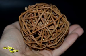 Jouet pour lapins et rongeurs : balle osier-pomme, JR Farm (test, avis, prix)