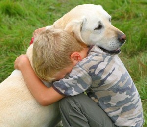 Comportement : les animaux de compagnie, une aide irremplaçable pour les enfants