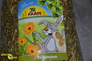 Alimentation pour lapins et rongeurs : foin et fleurs de prairie Blütenwiese, JR Farm (test, avis, prix)