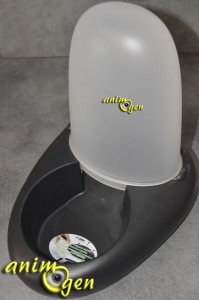 Accessoire pour chiens : gamelle à distributeur d'eau Ciottoli, d'Imac (test, avis, prix)