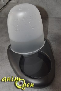Accessoire pour chiens : gamelle à distributeur d'eau Ciottoli, d'Imac (test, avis, prix)