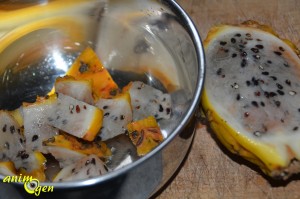 Le pitaya jaune, un fruit du dragon en or pour nos perroquets