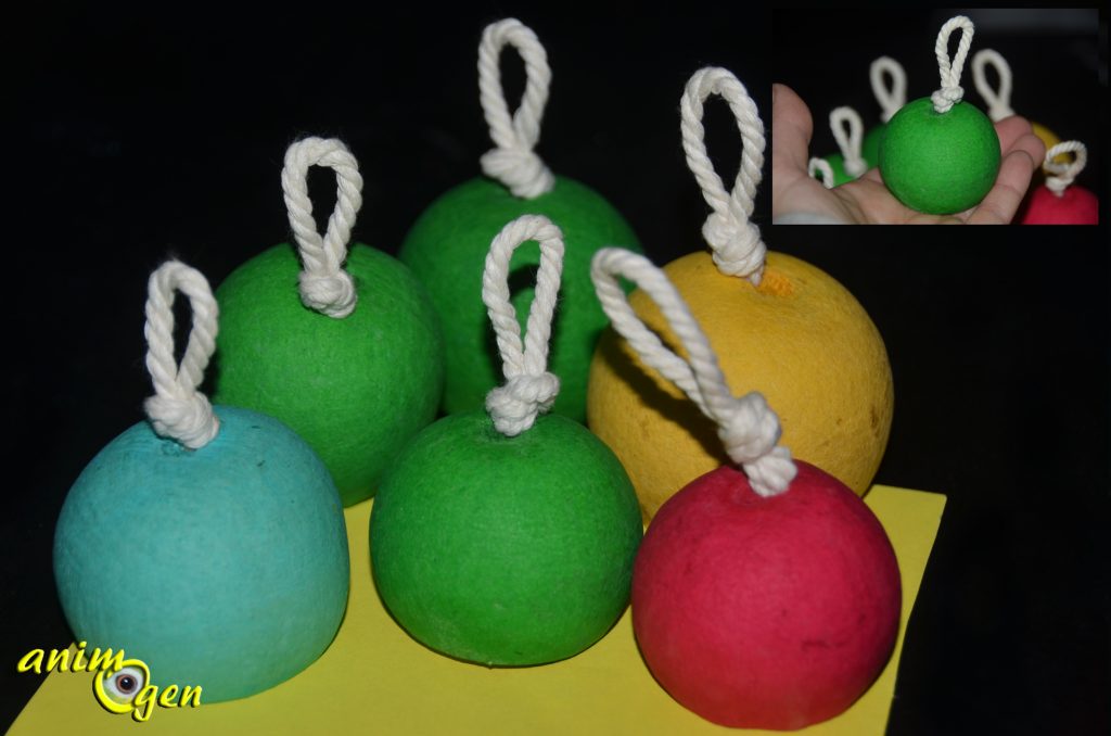 Fabriquez des boules de Noël en coques naturelles pour vos perroquets (tutoriel, test, avis, prix)